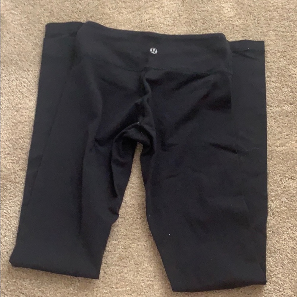 black lululemon leggings wunder under